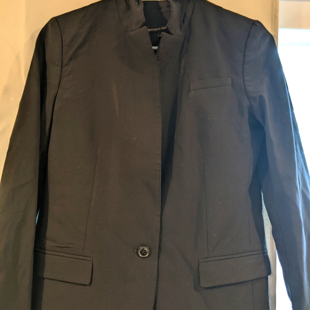 BANANA REPUBLIC BLACK BLAZER